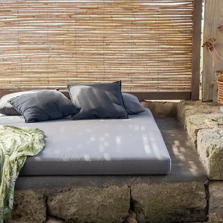 Dammusi Itaca * Scauri (Sicily)