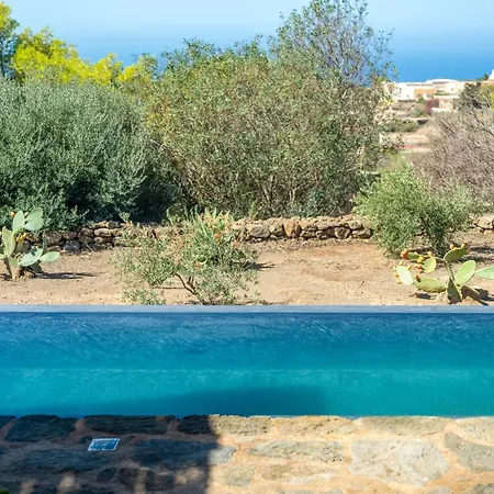 Вилла Dammusi Itaca Scauri (Sicily)