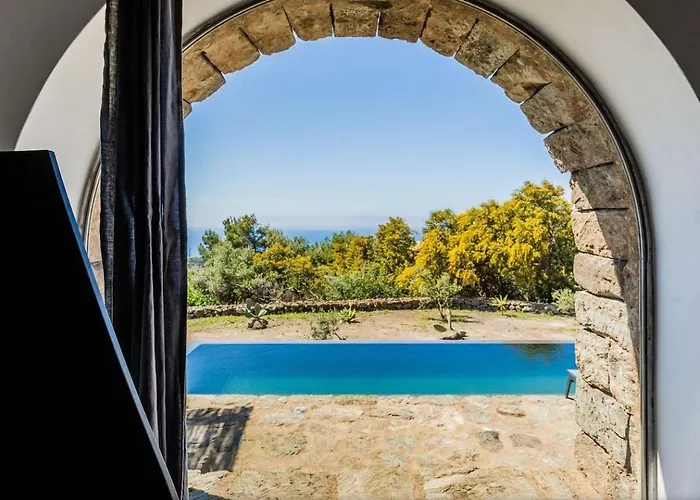 Dammusi Itaca Villa Scauri (Sicily)