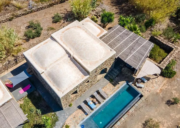 Villa Dammusi Itaca Scauri (Sicily)