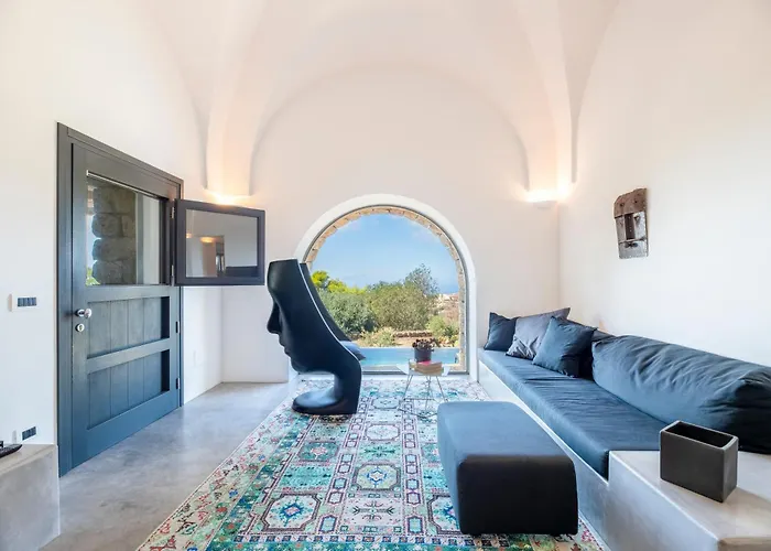 Dammusi Itaca Scauri (Sicily)